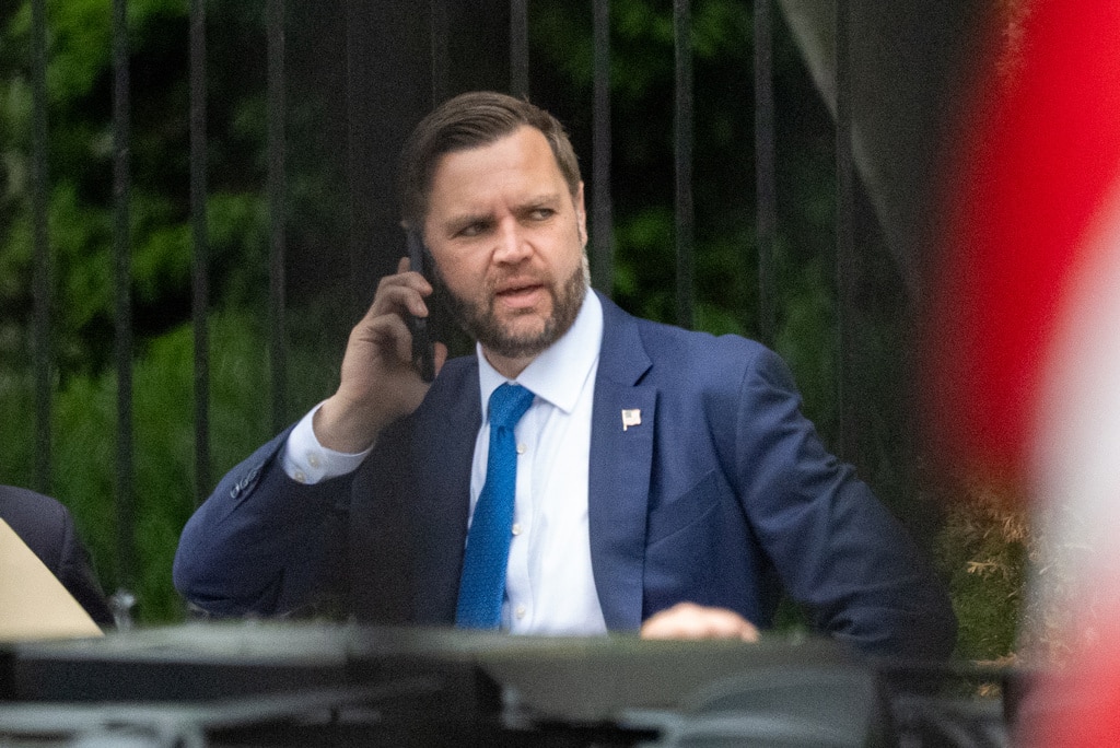 DFL lawmaker mocks JD Vance’s ‘losing streak,’ urges him to visit Minnesota